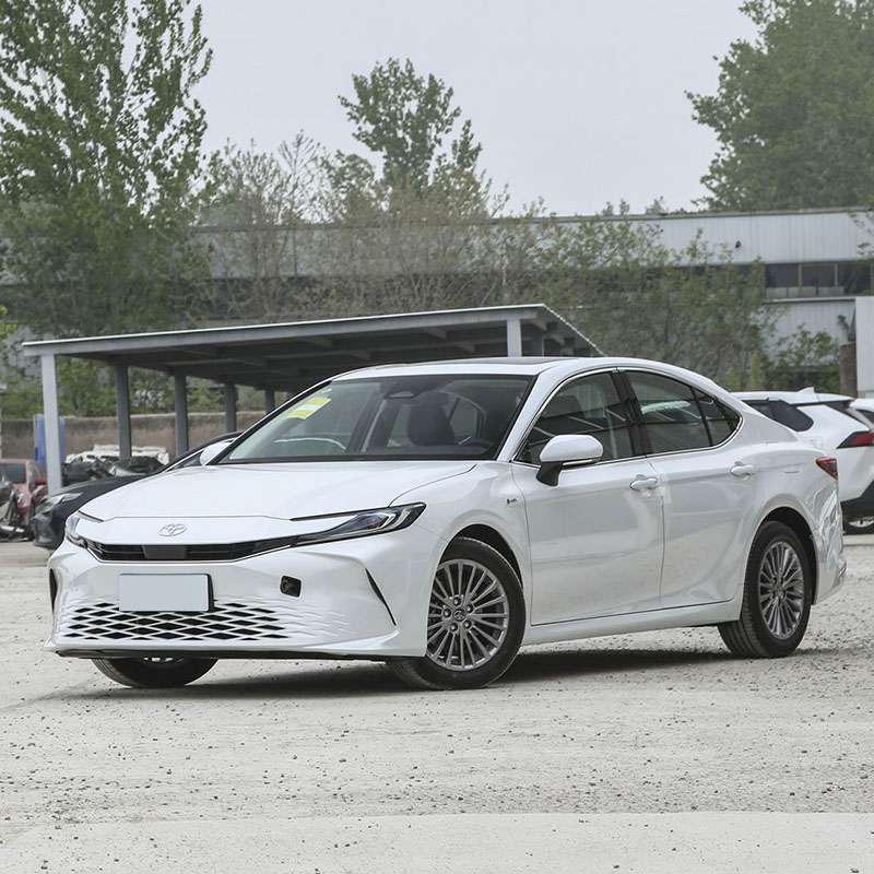 Toyota Camry Hybrid Electric سيدان
