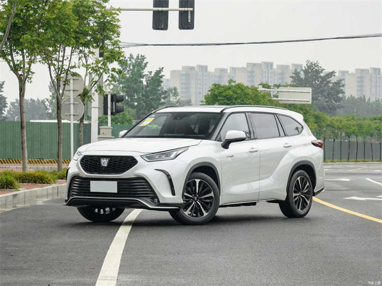 تويوتا ولي العهد كلوغر ريف SUV