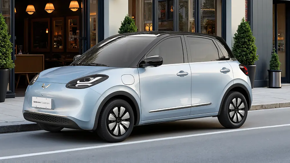 The car body is not big but it is really suitable for girls to drive